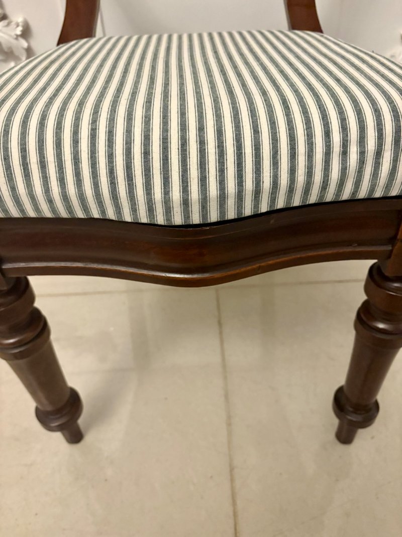 Antique Victorian Set of Four Quality Mahogany Balloon-Back Dining Chairs